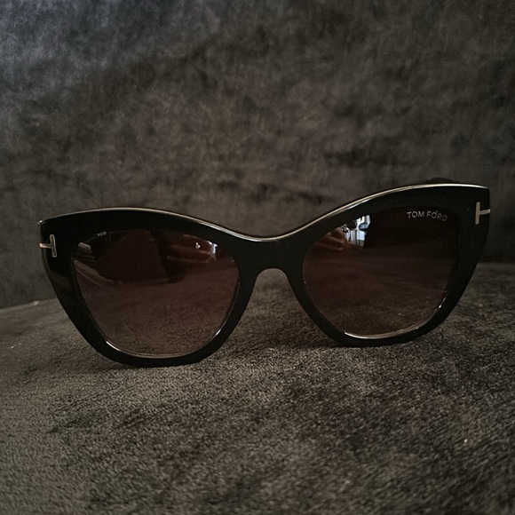 Sunglasses - Picture 7 of 10